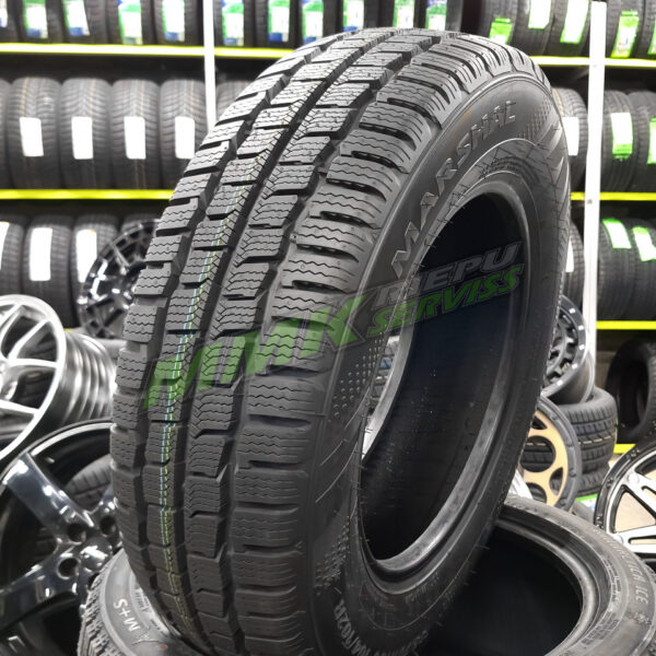 215/65R16C Marshal Winter PorTran CW51 109/107R (Kumho) - Vissezonas riepas / Ziemas riepas