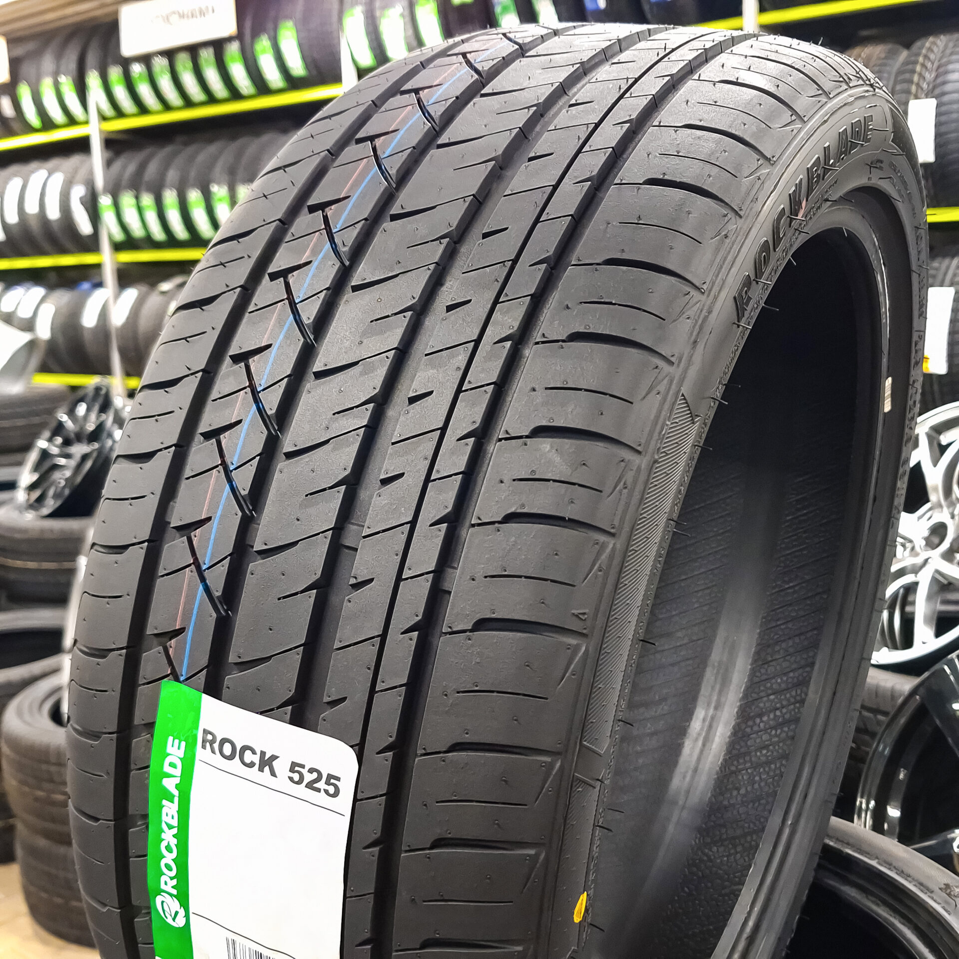 245/40R18 Rockblade Rock 525 97W XL