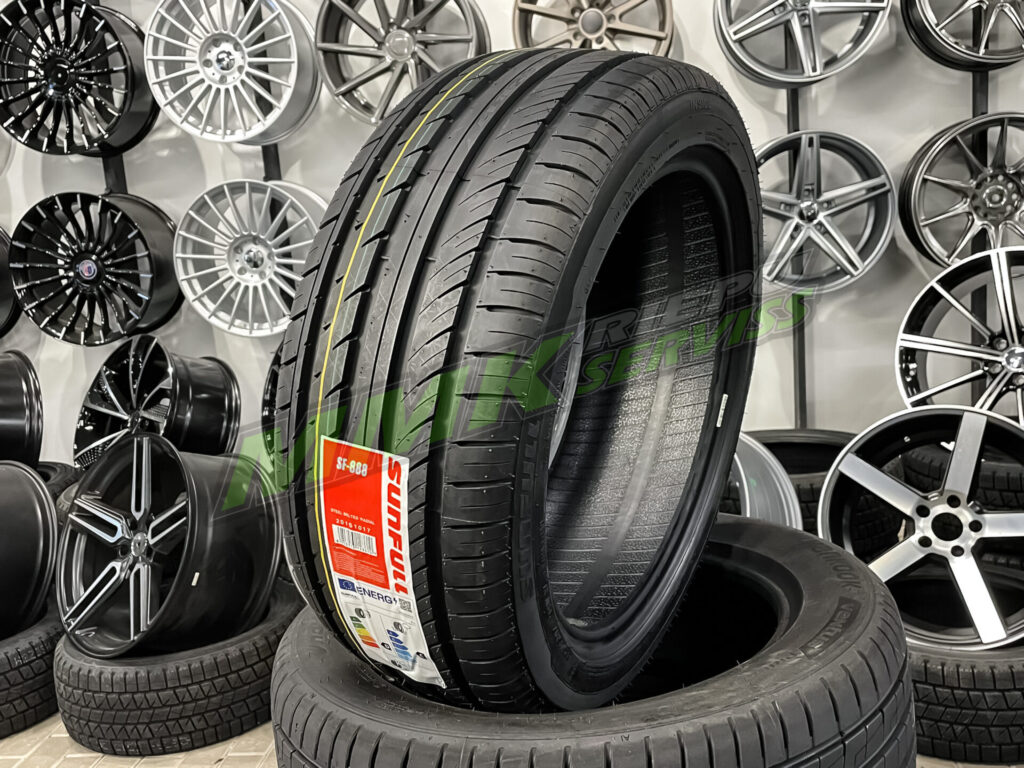 255/45R20 Sunfull Mont-Pro HP881 105V XL