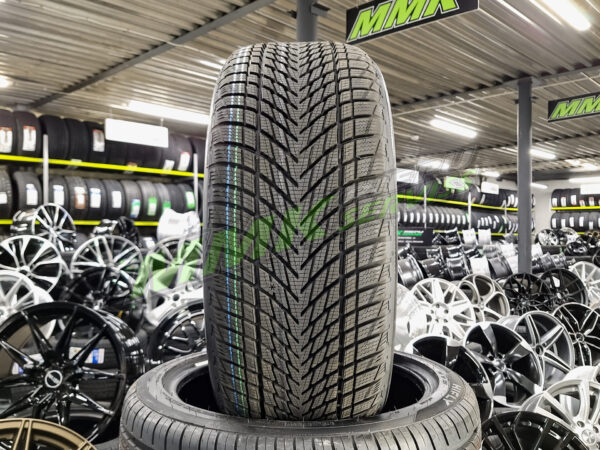 225/50R17 Goodyear UltraGrip Performance 3 94H - Vissezonas riepas / Ziemas riepas