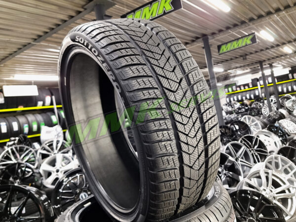 225/50R17 Pirelli Winter Sottozero 3 98H XL (*) RunFlat - Vissezonas riepas / Ziemas riepas