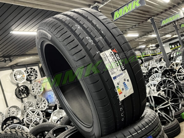 245/35R19 Yokohama ADVAN Sport V105S 93Y XL - Vasaras riepas