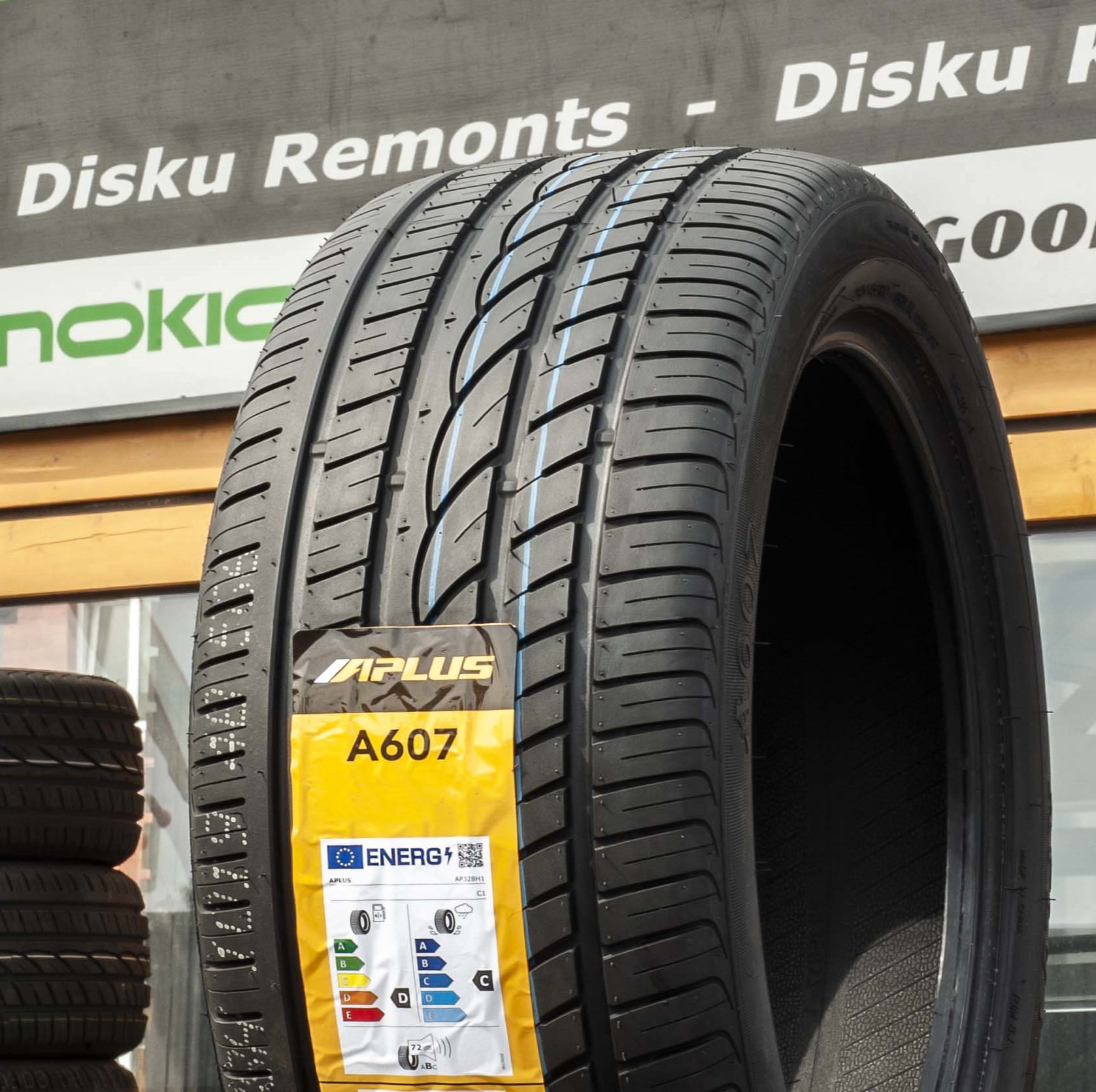195/50R16 Aplus A607 88V XL