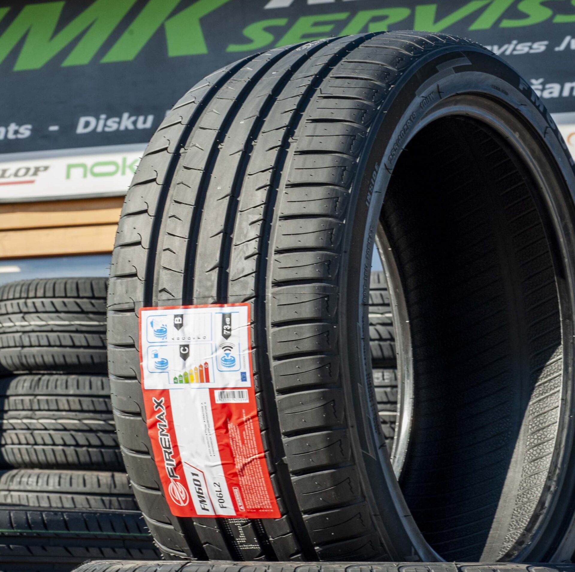 255/30R20 Firemax FM601 92W XL