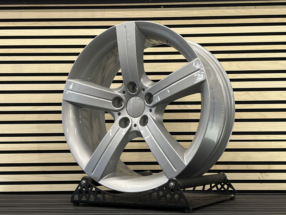St199 oem R19X8 5X120 ET37 72