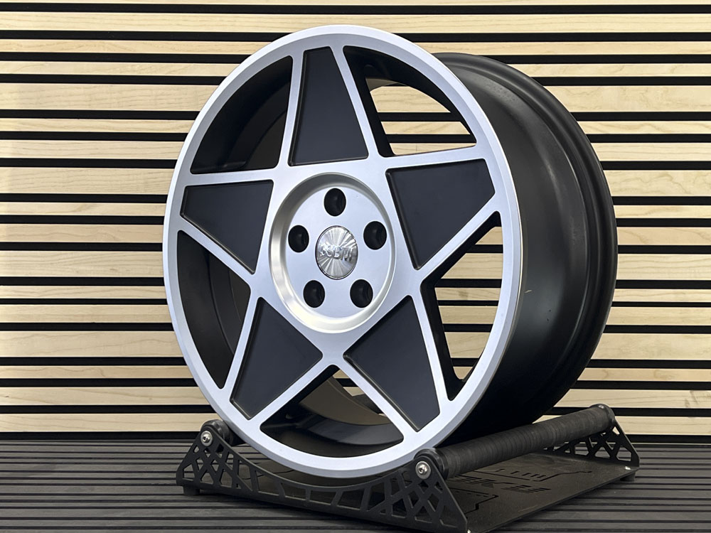 R18x8 5X114.3 ET40 73.1