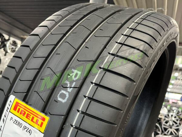 225/40R19 Pirelli P Zero PZ4 Luxury 93Y XL RunFlat (*) - Vasaras riepas