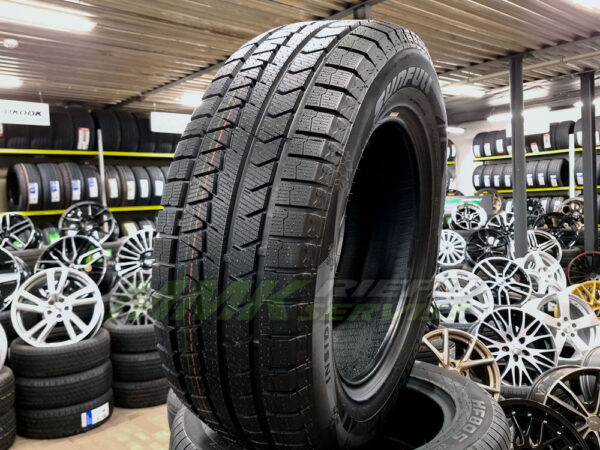 265/60R18 Sunfull Mont-Pro WP882 110H - Vissezonas riepas / Ziemas riepas