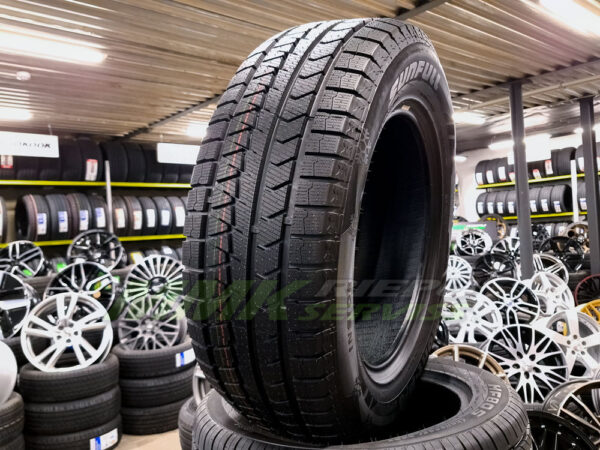 265/60R18 Sunfull Mont-Pro WP882 110H - Vissezonas riepas / Ziemas riepas