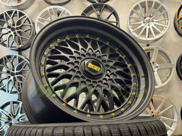 R18x8 10X112/120 ET 20 74.1 BY479 (XF135) BM (Black Matt) - Aluminija A riepas