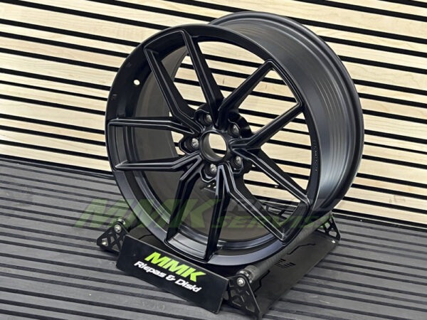 R18x8 5X112 ET 38 66.5 FF138 BM (Black Matt) - Aluminija A riepas