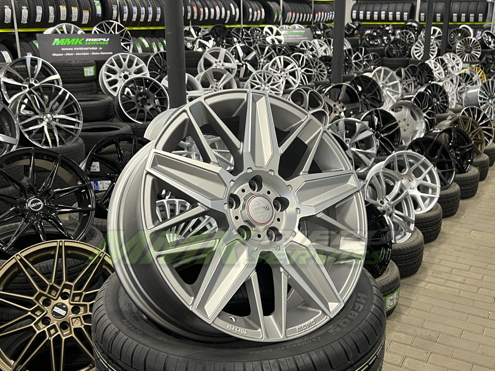 R18X8 5X112 ET42 72.3 MOMO evoluzione Silver+Polished • MMK Riepas