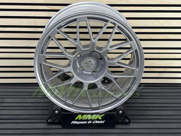 R18X8 5X114.3 ET 35 75.0 fondmetal 9evo SILVER - Aluminija A riepas