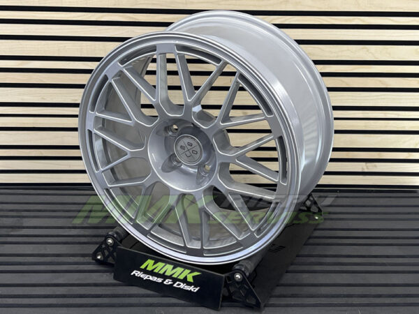 R18X8 5X114.3 ET 35 75.0 fondmetal 9evo SILVER - Aluminija A riepas