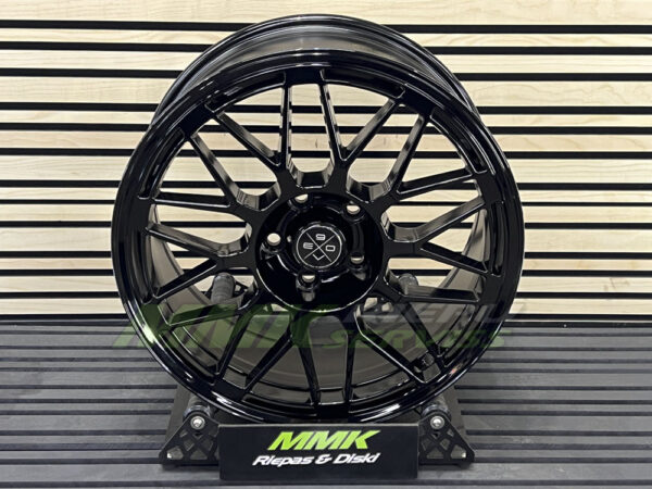 R18X8 5X114.3 ET 45 75.0 fondmetal 9evo BLACK - Aluminija A riepas