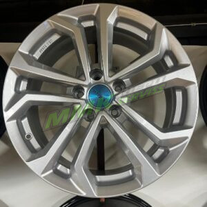 R18X8 5X114.3 ET45 71.6 DEZENT Silver - Aluminija A riepas