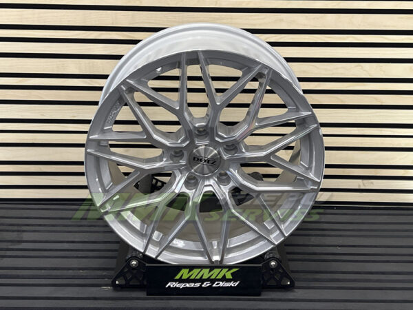 R18X8 5X120 ET 35 72.6 Dotz Suzuka blaze Silver/polished - Aluminija A riepas