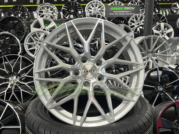 R18X8 5X120 ET 35 72.6 Dotz Suzuka blaze Silver/polished - Aluminija A riepas