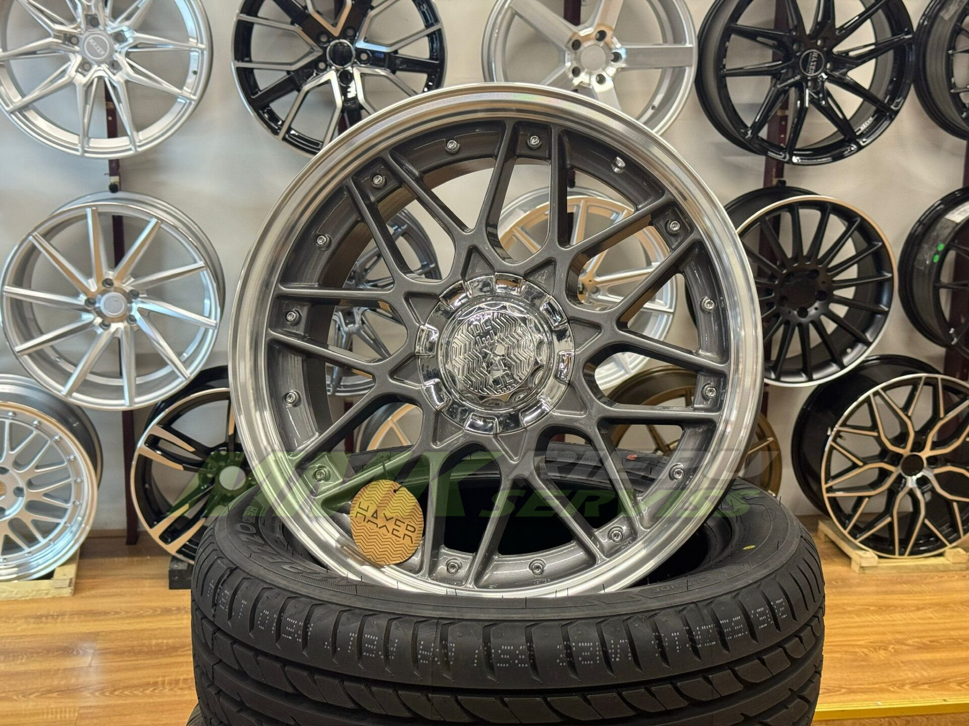 R18x8 10X120/112 ET35 72.6 HX025 (HX025) HAXER GREY/PL/CHROM