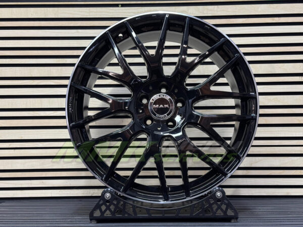R20x9 5X112 ET28 66.6 MAK Arrow Black polished - Aluminija A riepas