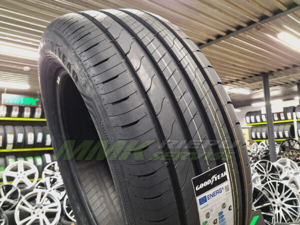 235/65R17 Goodyear EfficientGrip 2 SUV 108V XL - Vasaras riepas