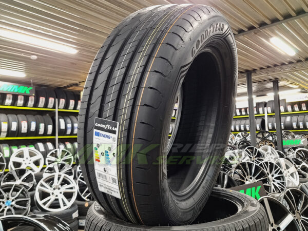 235/65R17 Goodyear EfficientGrip 2 SUV 108V XL - Vasaras riepas