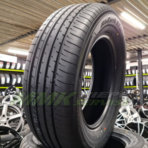 235/65R17 Yokohama BluEarth-XT AE61 108V XL - Vasaras riepas