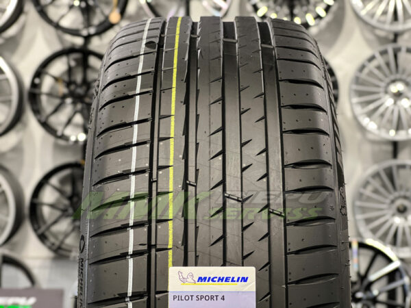 245/40R21 Michelin Pilot Sport 4 100V XL DEMO - Vasaras riepas