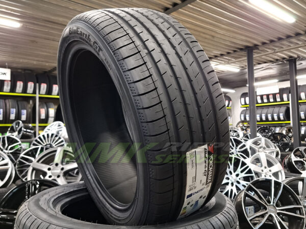 255/45R18 Yokohama BluEarth-GT AE51 99W - Vasaras riepas