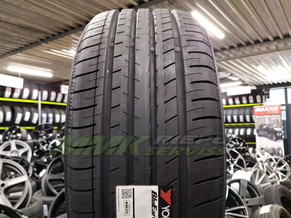 255/45R18 Yokohama BluEarth-GT AE51 99W - Vasaras riepas