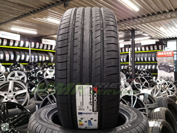 255/45R18 Yokohama BluEarth-GT AE51 99W - Vasaras riepas