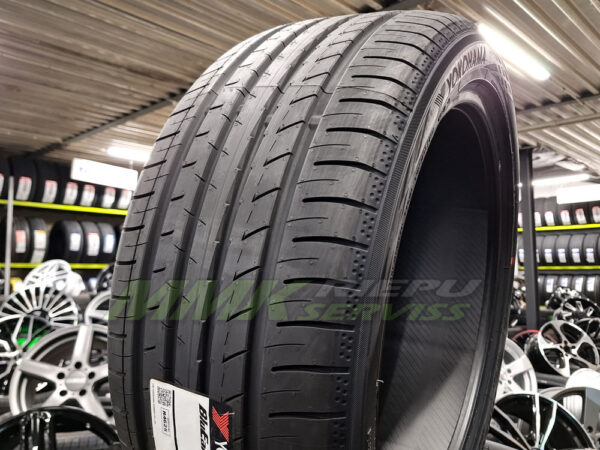 255/45R18 Yokohama BluEarth-GT AE51 99W - Vasaras riepas