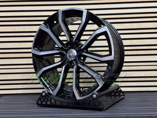 R18X8 5X108 ET49 67.1 V515 (FE133/V515) Black Polished (MB) VOLVO - Aluminija A riepas