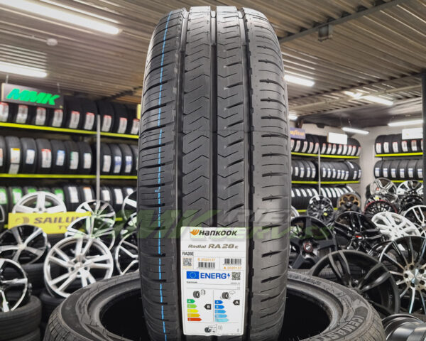 215/65R16C Hankook Radial RA28E 106/104T - Vasaras riepas