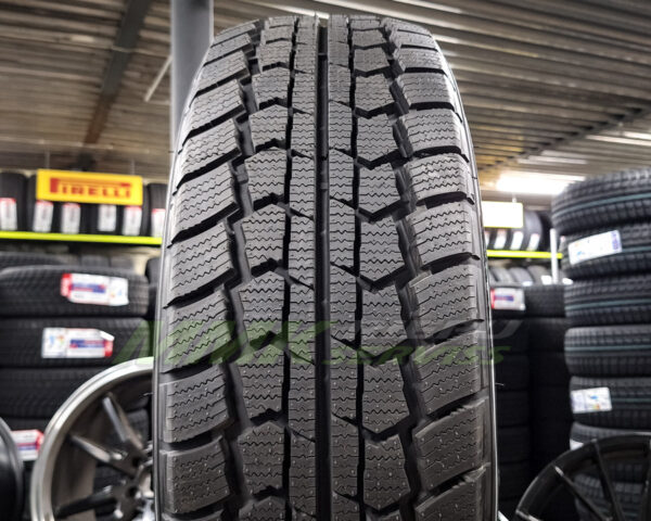 215/65R16C Zeta Antarctica 8 109/107T 8PR - Vissezonas riepas / Ziemas riepas