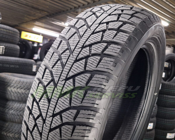 225/40R18 Maxtrek Trek M8 92T (Antares) - Vissezonas riepas / Ziemas riepas