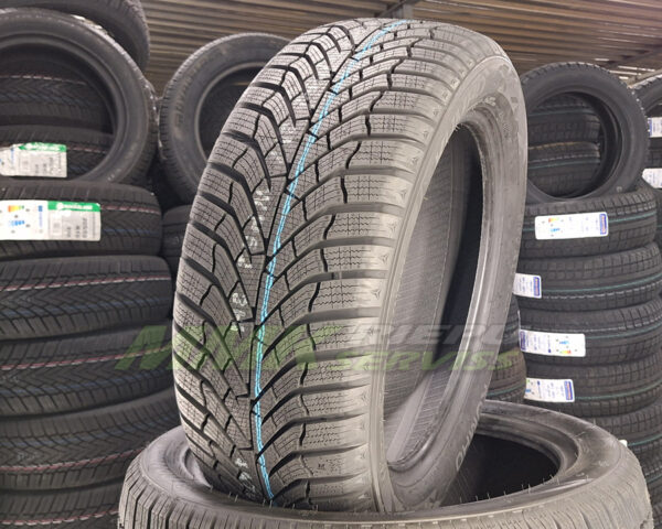 225/60R18 Kumho WinterCraft WP52 104V XL - Vissezonas riepas / Ziemas riepas