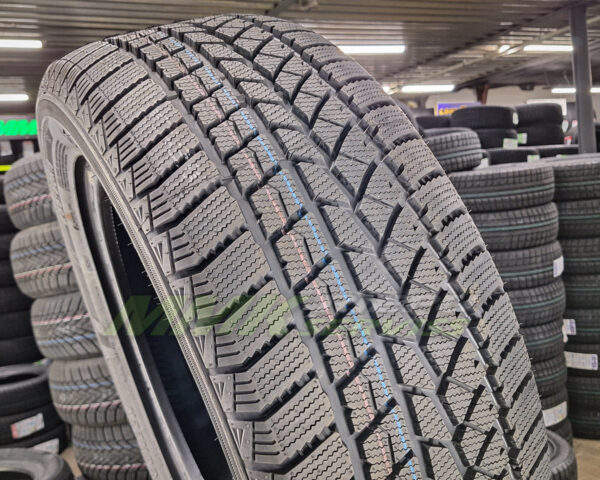 235/65R17 Autogreen Snow Chaser AW02 108T XL - Vissezonas riepas / Ziemas riepas