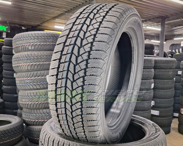 235/65R17 Autogreen Snow Chaser AW02 108T XL - Vissezonas riepas / Ziemas riepas