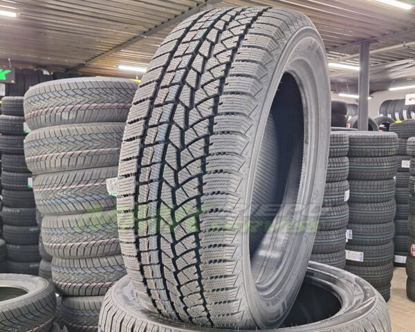 235/65R17 Autogreen Snow Chaser AW02 108T XL - Vissezonas riepas / Ziemas riepas