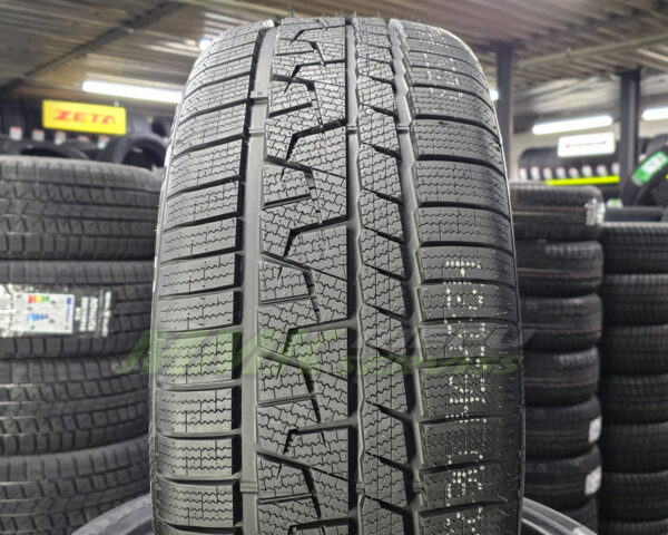 225/45R17 Compasal Winterblazer UHP 94V XL - Vissezonas riepas / Ziemas riepas