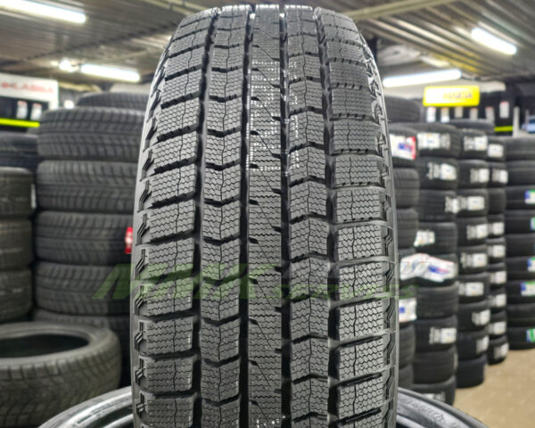 195/55R16 Maxxis Premitra Ice SP3 87T - Vissezonas riepas / Ziemas riepas