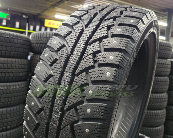 195/70R15C Goodride SW606 104/102R ar radzēm - Ziemas riepas / Ziemas ar radzēm riepas