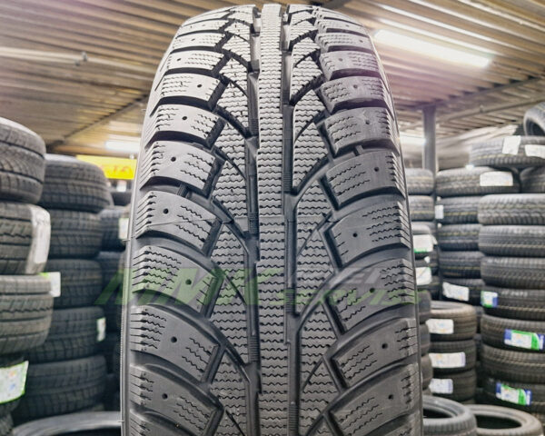 225/50R18 Goodride SW606 99H XL - Vissezonas riepas / Ziemas riepas