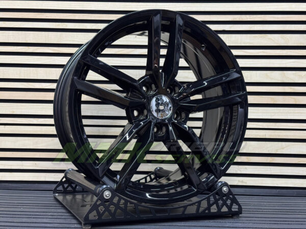 R17X7.5 5X112 ET30 66.6 Y0136 Black (BL) - Aluminija A riepas