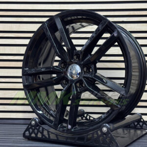R17X7.5 5X112 ET30 66.6 Y0136 Black (BL) - Aluminija A riepas