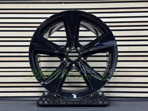 R19x10 5X120 ET15 74.1 BK086 (XF720) Black (BL) - Aluminija A riepas