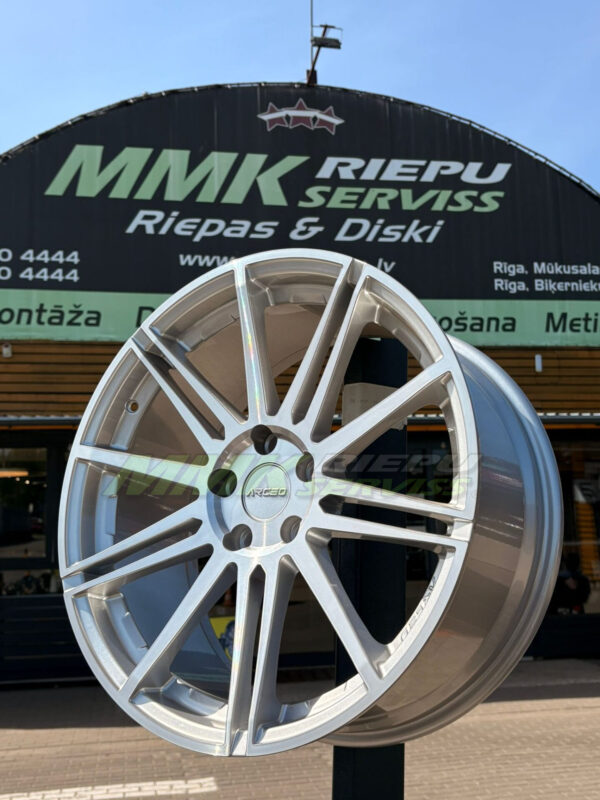 R19X8.5 5X114.3 ET35 73.1 ARCEO MALLORCA Silver Diamond - Aluminija A riepas