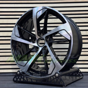 R18X8.5 5X112 ET43 66.6 XE137 (BY1225) Black Polished (MB)