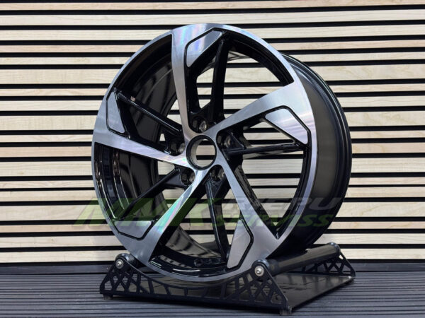 R18X8.5 5X112 ET43 66.6 XE137 (BY1225) Black Polished (MB)